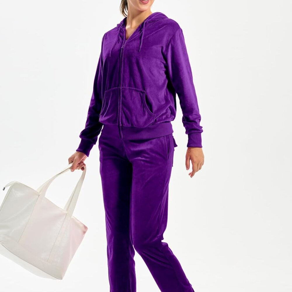 Luxurious Women's 2-Piece Velvet Tracksuit - Comfortable and Stylish Purple Set - Picture 5 of 7